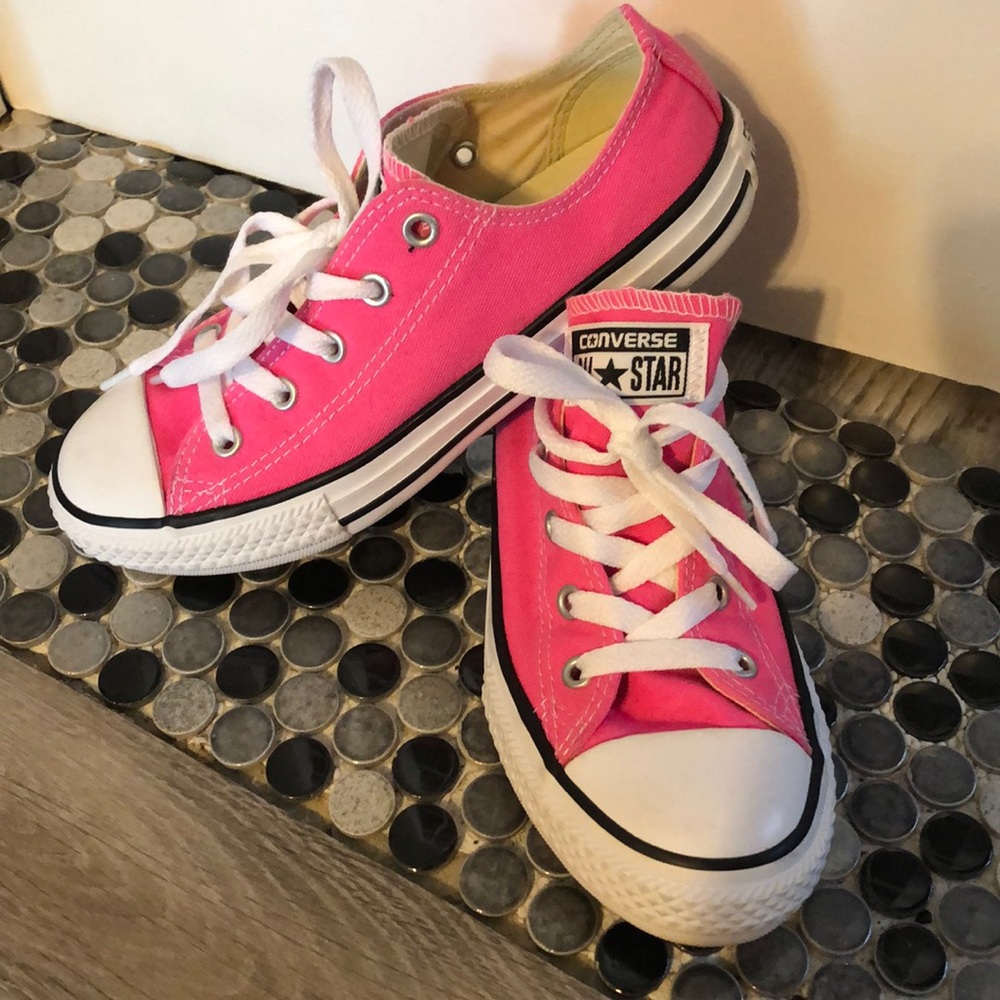 💓💓Kids hot pink converse💓💓